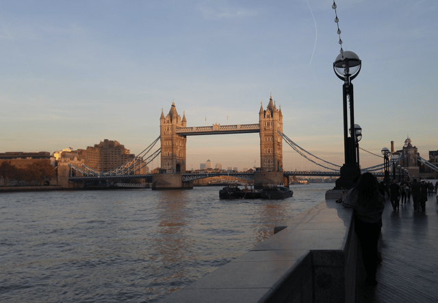 CAPAStudyAbroad_Fall2016_London_From Montana Ryzuk - Around the City.png