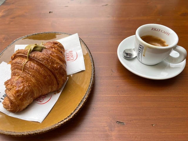 A classic Florentine breakfast: pastry and coffee